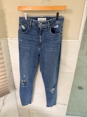 Abercrombie & Fitch Women's Distressed High-Rise Skinny Jeans